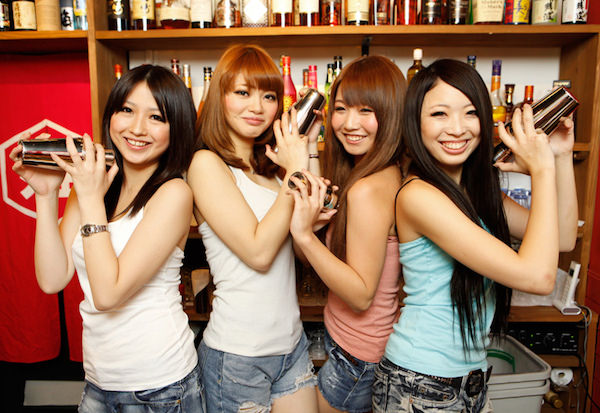 Gyaru gals working in a Tokyo bar at Harajuku. Essay on modern Japanese society - fashion style of Gyaru, fashion from Harajuku, Tokyo, Japan. Site on Japan, anime, manga.