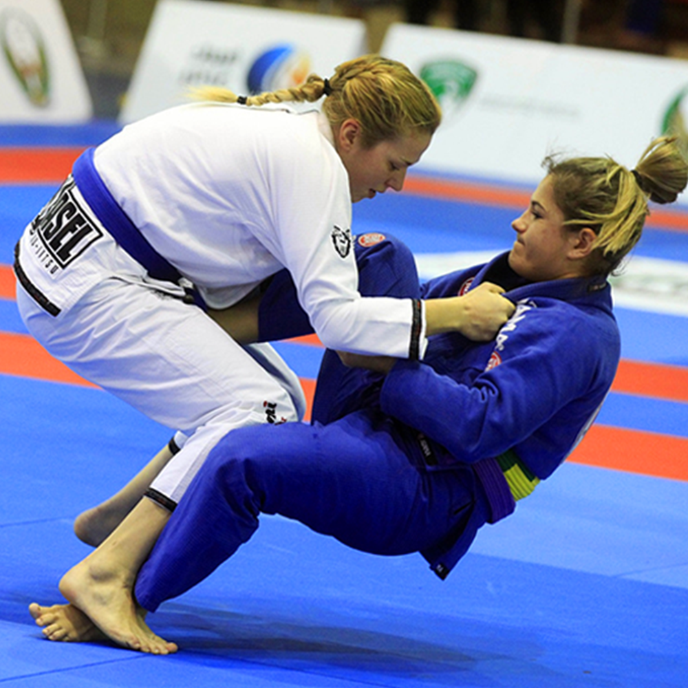 Brazylijskie jiu-jitsu. Esej o japońskiej szkole Takenoushi-ryu w stylu jujutsu, w którym szkolili się samuraje okresu sengoku w Japonii.