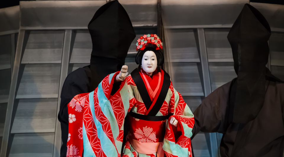 A Bunraku puppet theatre - Japan. Article about Bunraku - traditional, Japanese puppet theatre and its influence on Japan's manga and anime.