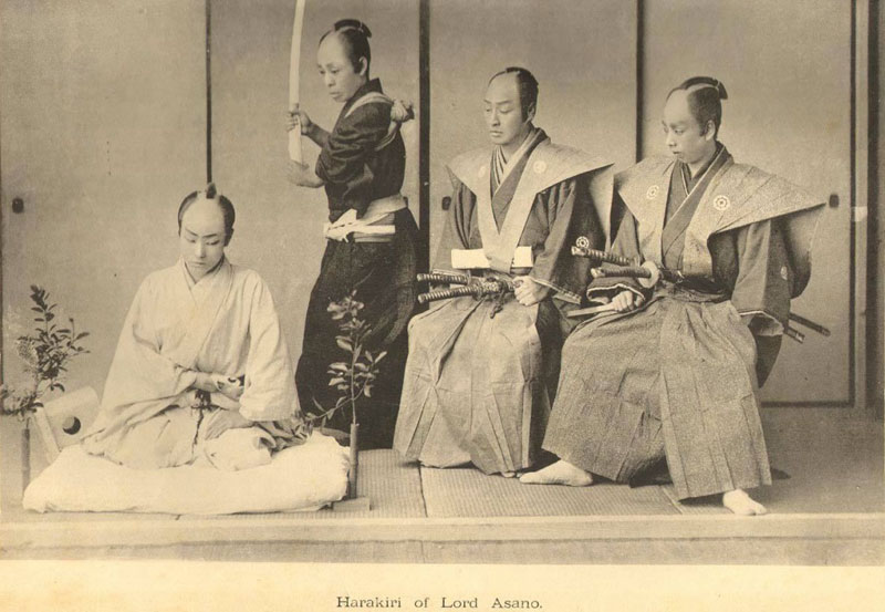 Ceremonia seppuku Esej o Dokkodo Miyamoto Musashiego i jakich praktycznych wskazówek w życiu możemy się nauczyć od tego japońskiego "stoicyzmu".