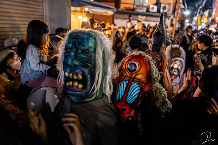 Hyakki Yagyo matsuri festival - night of hundred demons, oni, youkais and so on. Essay about Hyakki Yagyo - Japanese mythological event of a Hundred Demons Parade, when youkais, tengu, oni and other demons walk the streets. Japanese mythology in culture, manga and anime.