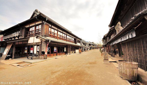 Nakagyo district of Kyoto, where ikedaya inn incident happened, Japanese history. Article about a famouse samurai fight incident at the Ikedaya inn in Japan's history of late Edo period (the Bakumatsu) and the role of Shinsengumi.