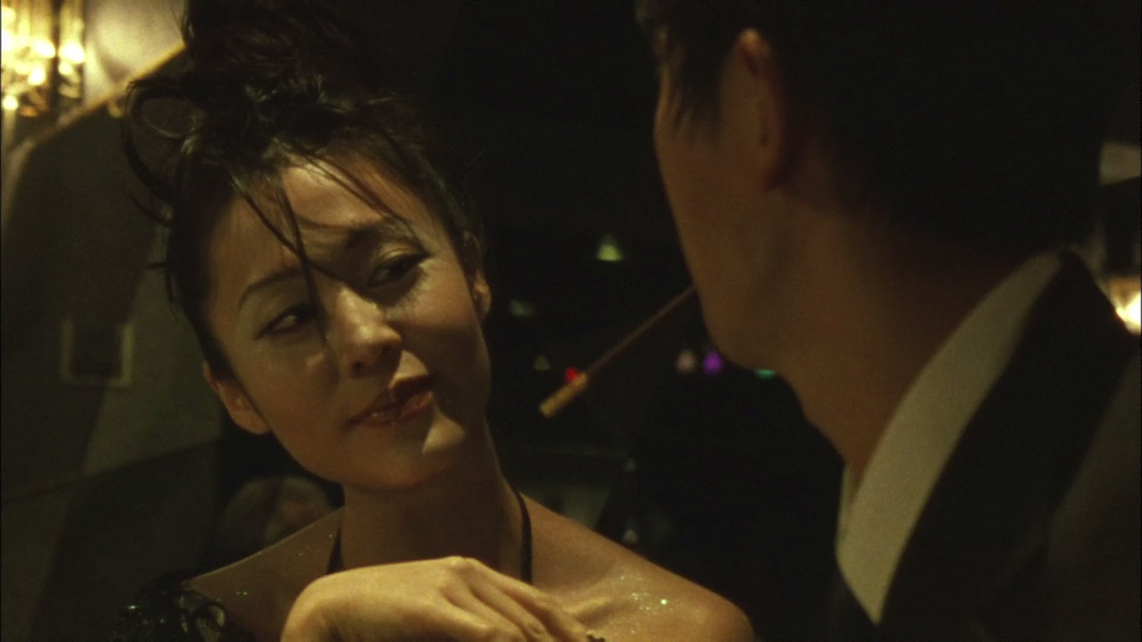 Karen in a bar, Ichi the Killer. Article about the movie "Koroshiya Ichi" ("Ichi the Killer" by Takashi Miike based on Japanese manga by Hideo Yamamoto "Ichi the Killer". Kakihara, Ichi, Jiiji, Jiro and Saburo and more.