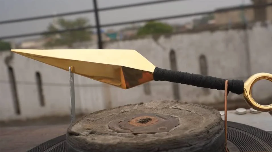 Złote kunai - broń ninja ze średniowiecznej Japonii. Co łączy Mortal Kombat, Naruto i japońskich rolników? – Sprawdźmy śmiertelne kunai