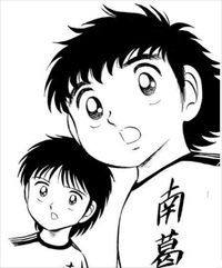 Japońskie anime Kapitan Tsubasa ma swój początek w amandze o Tsubasie stworzonej przez Yoichi Takahashi Artykuł o japońskim anime Kapitan Jastrząb (Hawk), a w oryginale Tsubasa, emitowany w latach 90-tych w Polsce na kanale Polonia 1. Anime o piłce nożnej, występują Tsubasa, Wakabayashi, Kojiro.