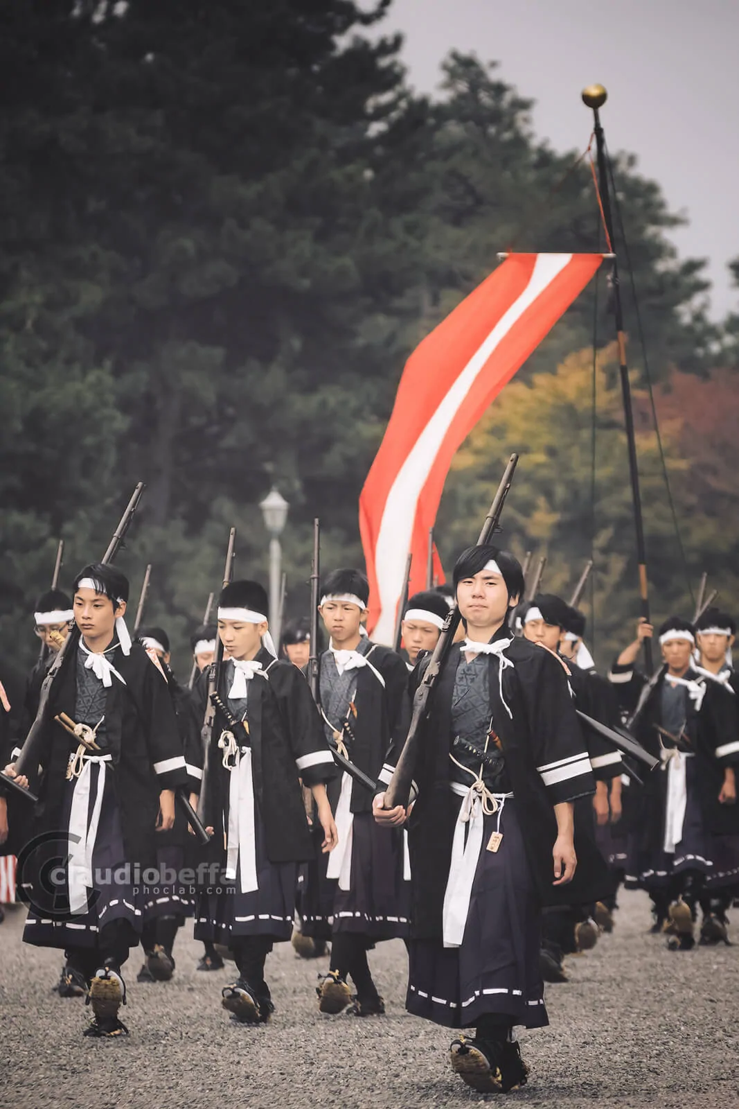 Okres odrodzenia i restauracji Meiji w historii Japonii (Meiji jidai). Historia Japonii - wszystkie ery (Jidai) po kolei - od Jomon, przez Asuka, Ashikaga, Edo, Meiji, Taisho i Showa aż po współczesne Heisei i Reiwa. Historia Japonii - starożytność Japonii, średniowiecze samurajów, epoka przemysłowa i ukiyo-e aż, 2-ga wojna światowa aż po współczesne katastrofy demograficzne i środowiskowe.