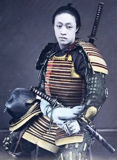 Samurajski rytuał genpuku – gdy chłopiec otrzymuje imię, broń i los wojownika Poznaj samurajski rytuał genpuku – moment, gdy chłopiec otrzymywał imię, miecz i los wojownika. Historia, symbolika i głęboka przemiana.