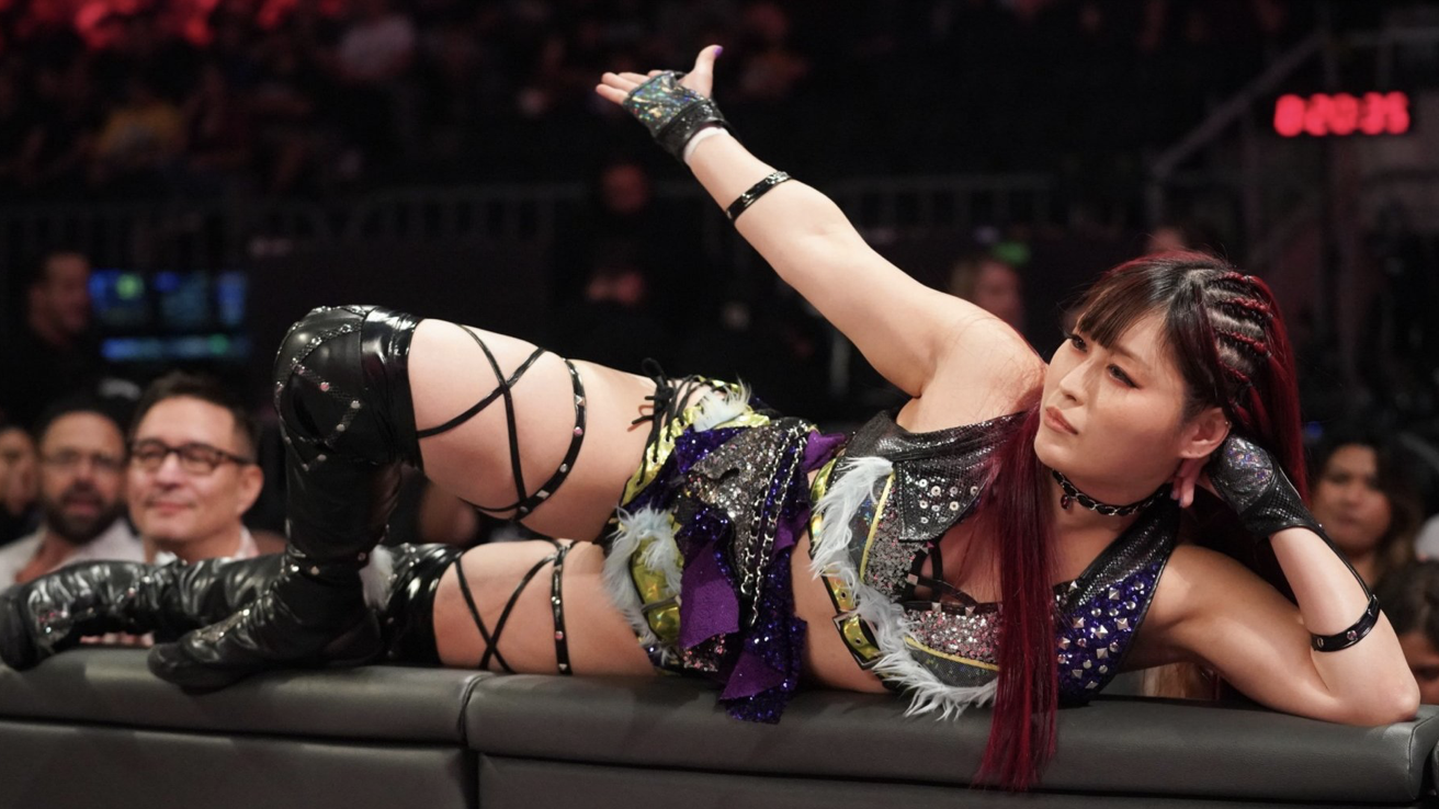 Masami Odate jako IYO SKY na WWE na luzie. Artykuł o japońskiej zapaśniczce (wrestling) Masami Odate zwanej Iyo Shirai lub IYO SKY i jej kariera w WWE.
