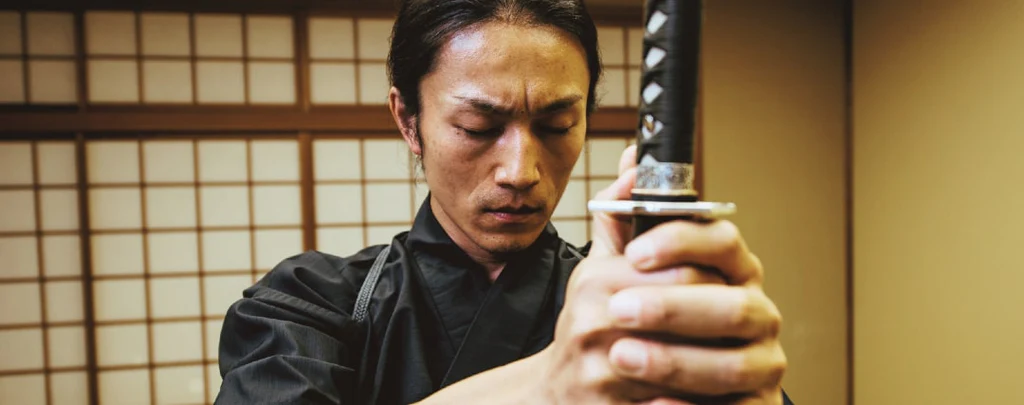 How to accept a gift such as samurai katana? Essay about the Japanese sword katana - the history, structure, meaning, symbolism of katana in samurai Japan (history of samurais and Japan)