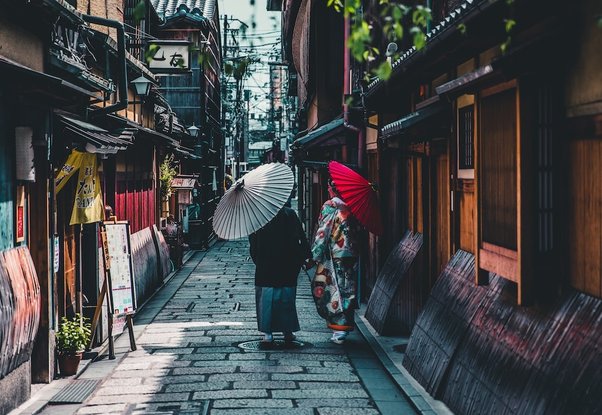 Jouhatsu - disappearing of Japanese people from their lives. Article-essay about a jouhatsu phenomenon in contemporary Japan. People evaporating, disappearing from Japanese society. Next social problem plaguing Japan after hikikomori, suicide and low birth rate.