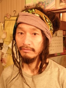 Yamantaka Eye - założyciel the Boredoms, frontman Hanatarash. Artykuł o japońskim zespole muzyki eksperymentalnej (noise art, psychodela i punk rock) - The Boredoms z Osaki, Japonia. Historia zespołu the Boredoms oraz jego twórców: Yamantaka Eye, Yoshimi P-We, Hira, Seiichi Yamammoto, Kazuya Nishimura, Shinji MAsuko.